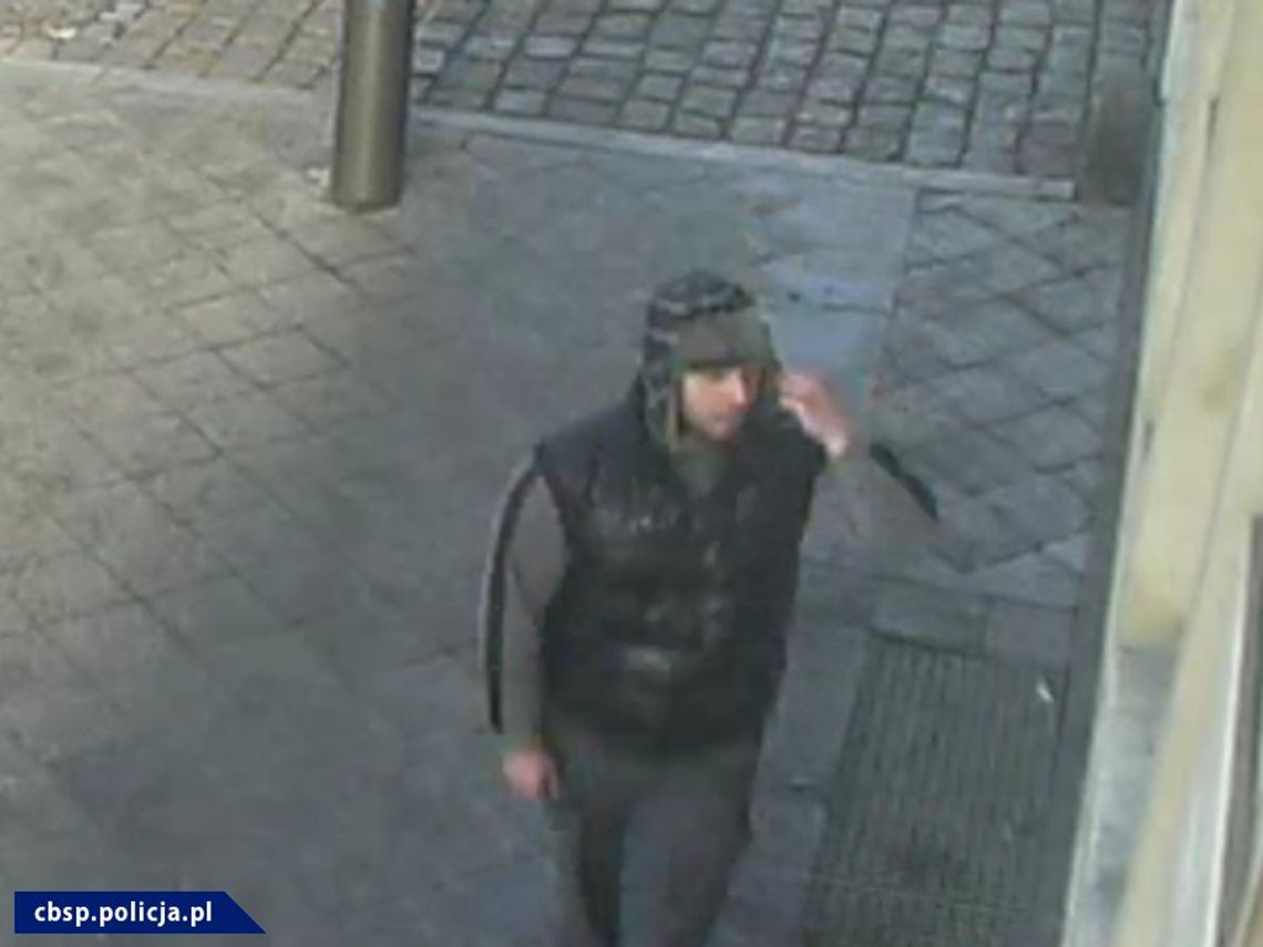 To on oblał twarz żrącą substancją. Czy poznajesz tego osobnika? - pyta policja To on oblał twarz żrącą substancją. Czy poznajesz tego osobnika? - pyta policja