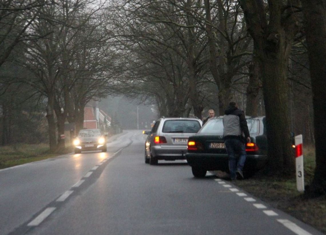 Trudno być holowanym bez linki Trudno być holowanym bez linki
