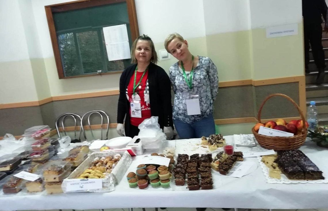 Kiermasz dla Adelki. Przyjdź na świąteczne zakupy i pomóż! Kiermasz dla Adelki. Przyjdź na świąteczne zakupy i pomóż!