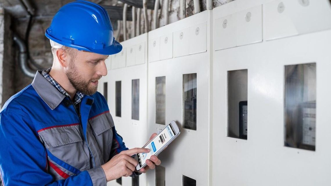 Kończą wymiany liczników prądu na inteligentne. Kto na tym zyska?