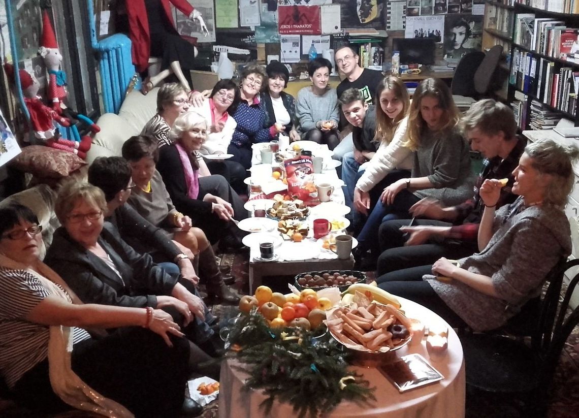 Trzy teatry przy wspólnym stole Trzy teatry przy wspólnym stole