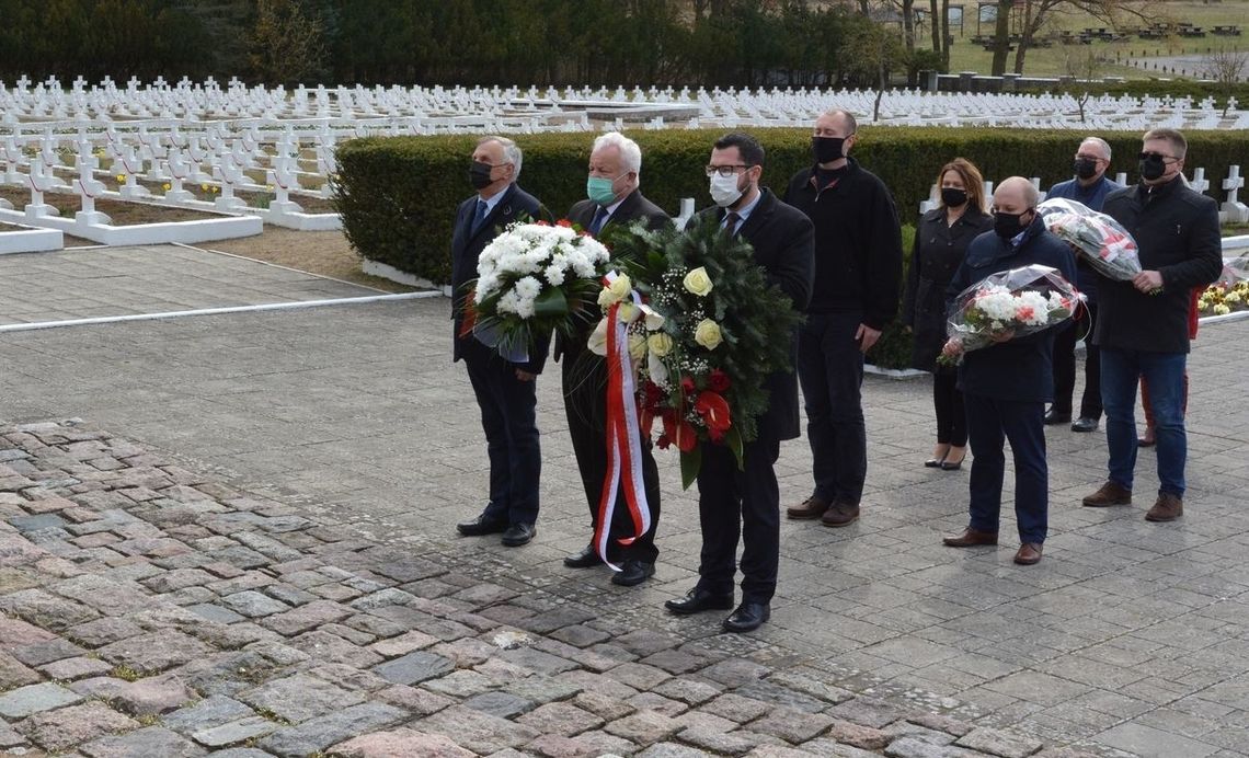 Uczcili pamięć o żołnierzach poległych w rejonie Siekierek i Gozdowic [FOTO]