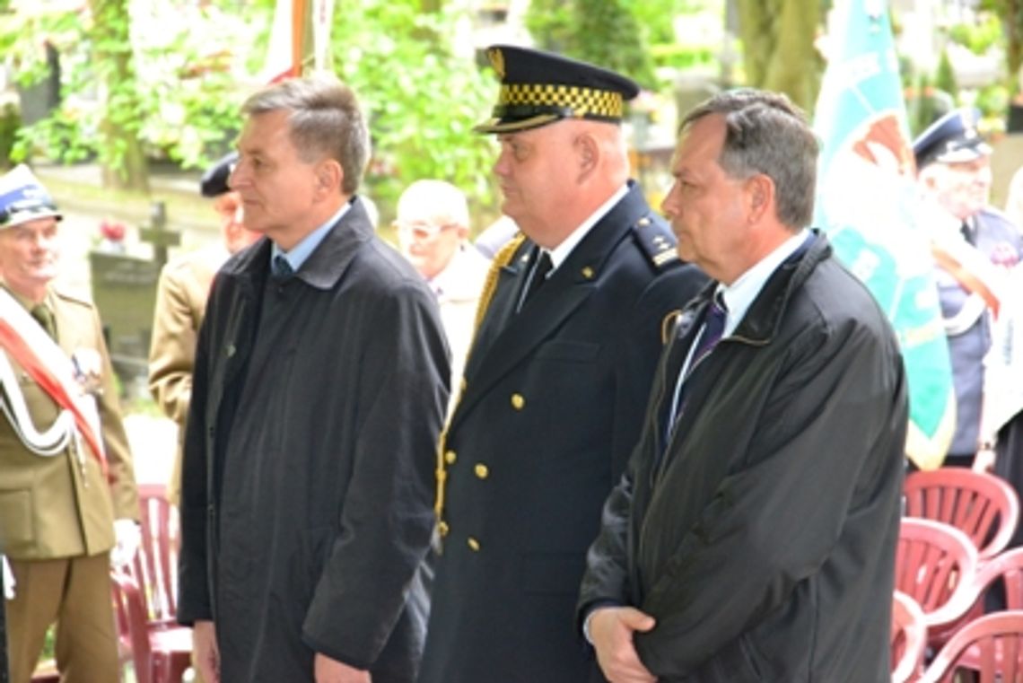 Uczcili zwycięstwo Uczcili zwycięstwo