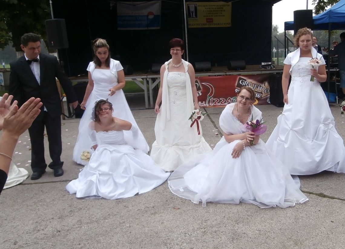 Udany pokaz sukien ślubnych Udany pokaz sukien ślubnych