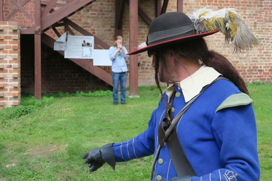 Ukarał rózgą, ale nagrodził też prezentem za zabytki Ukarał rózgą, ale nagrodził też prezentem za zabytki