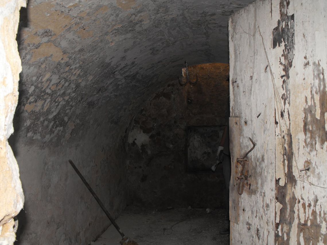 Ukradł 30 litrów wina Ukradł 30 litrów wina