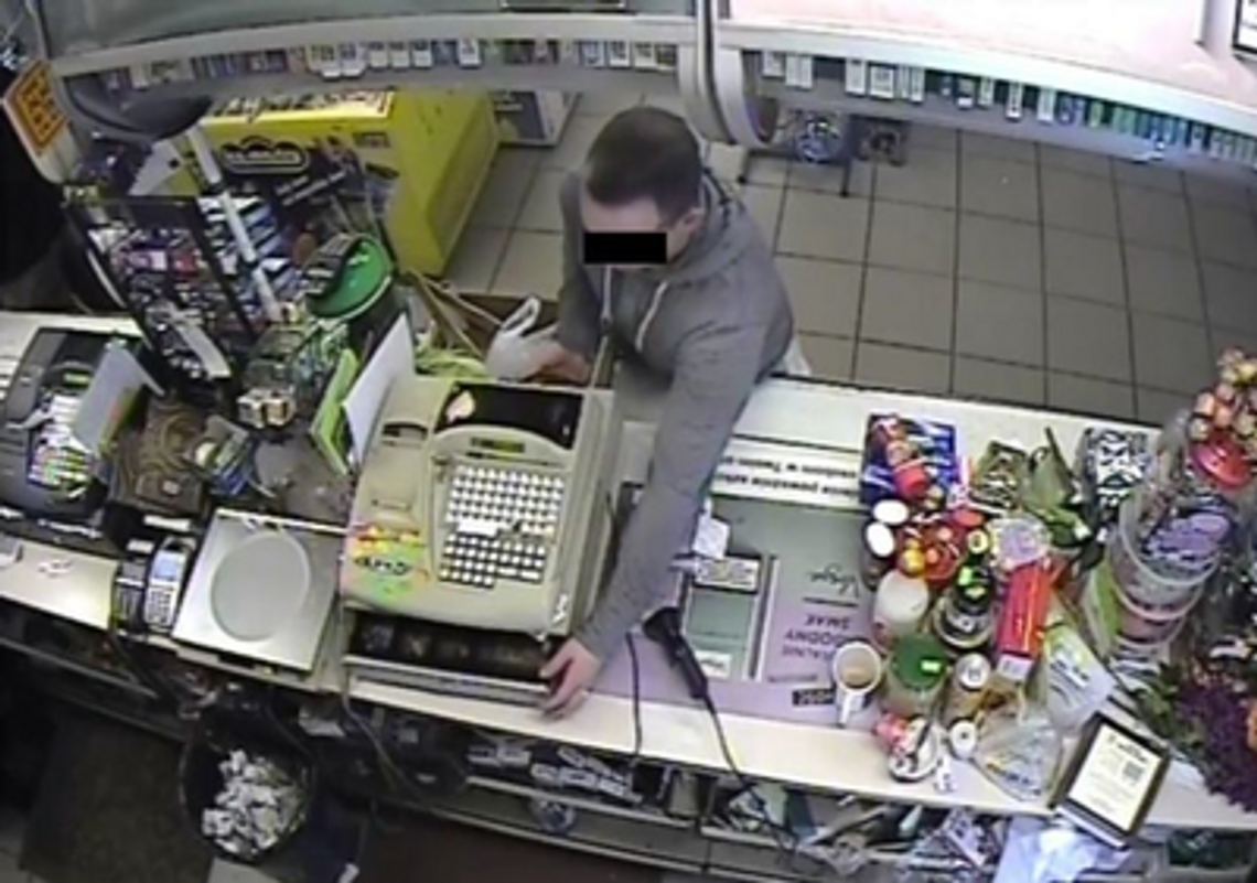 Ukradł pieniądze z kasy sklepu Ukradł pieniądze z kasy sklepu