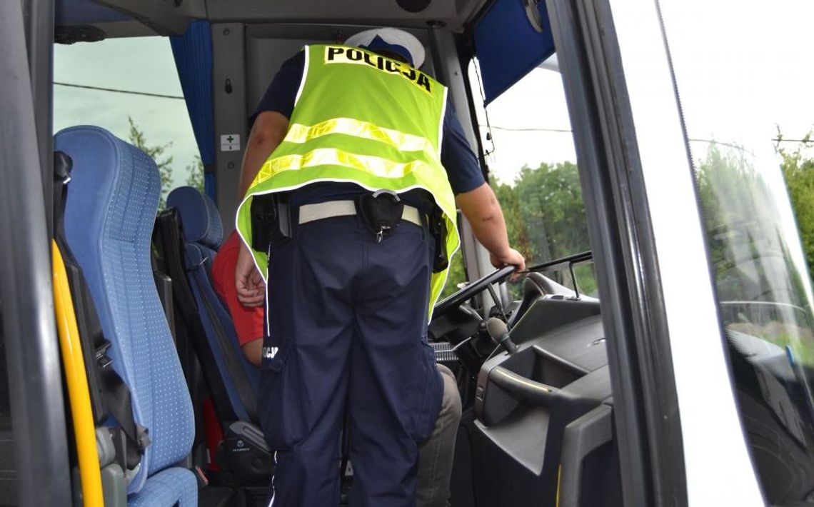 Ukradli szkolny autobus i jeździli nim po mieście