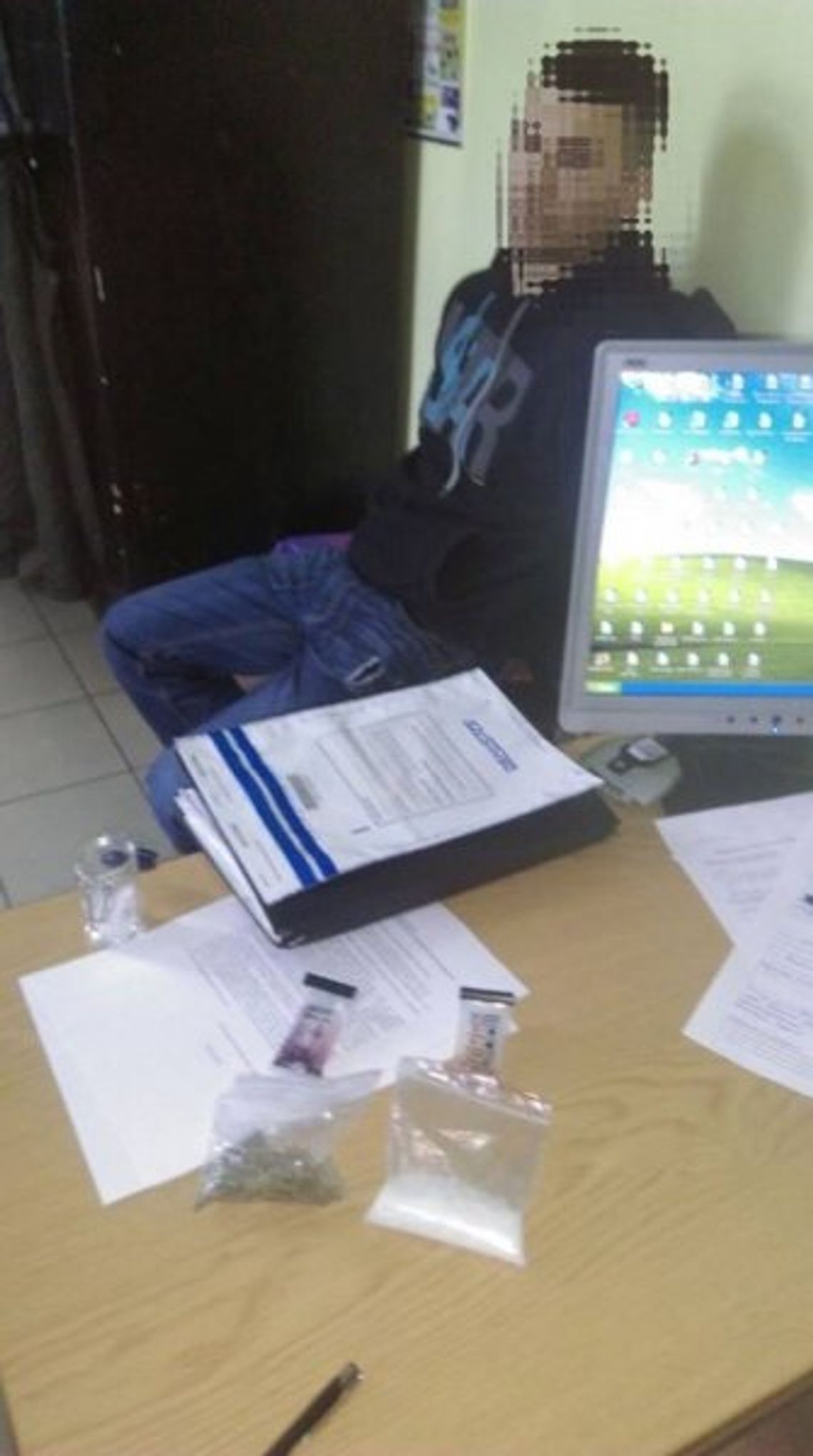 Ukrył w... majtkach amfetaminę i marihuanę