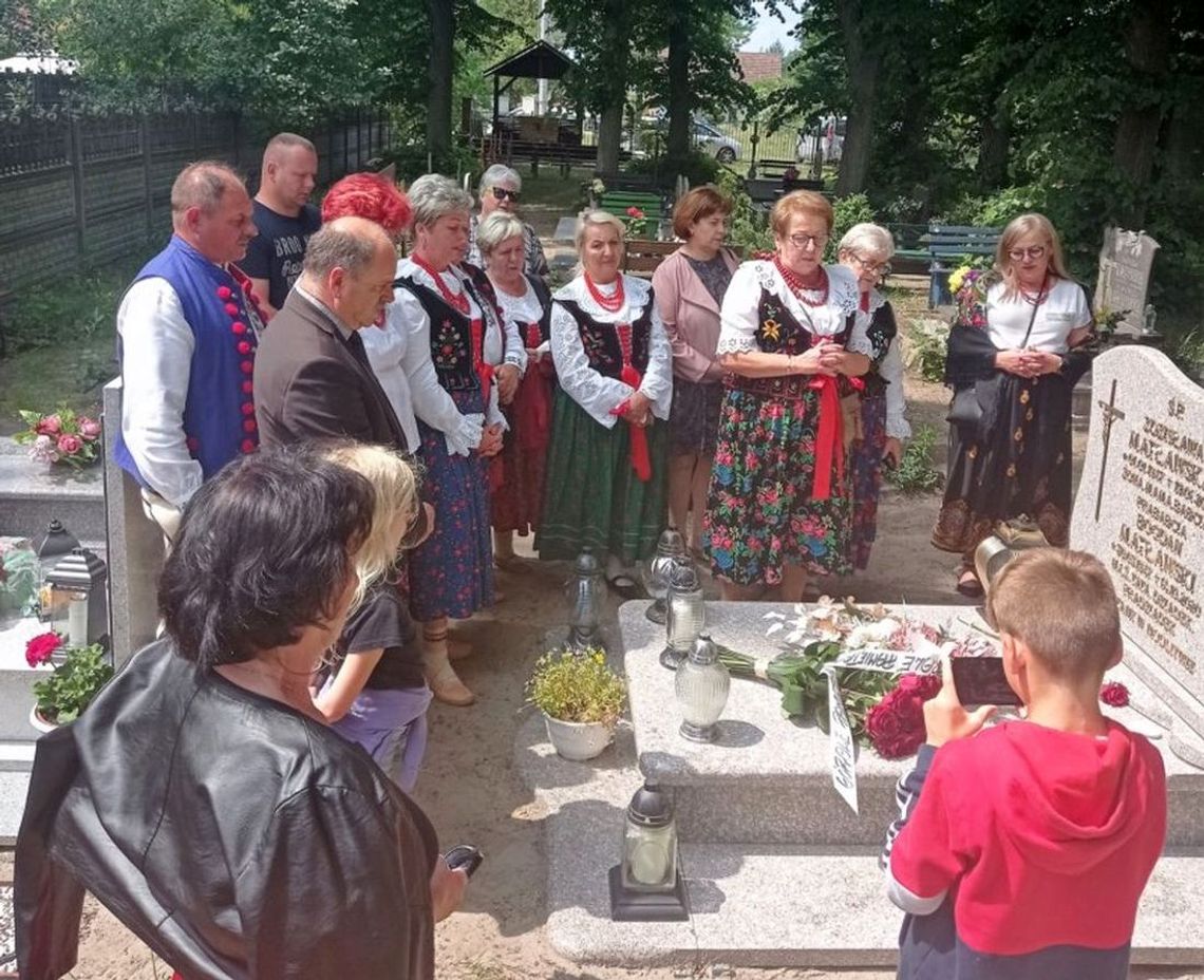 Upamiętnili prof. Bogdana Matławskiego, pomysłodawcę "Żabnickiego Lata z Rybką"