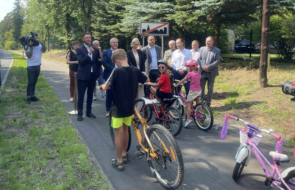 Droga rowerowa została uroczyście otwarta. Propozycja dla aktywnych mieszkańców regionu