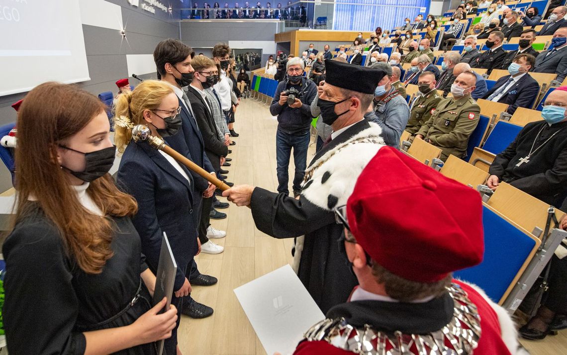 Uroczysta inauguracja roku akademickiego na ZUT Uroczysta inauguracja roku akademickiego na ZUT