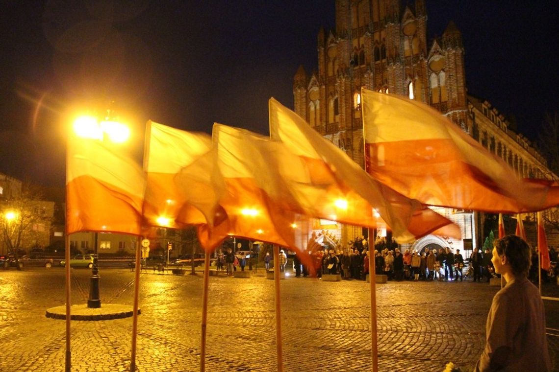 Uroczystości w kościele i na placu Konstytucji 3 Maja Uroczystości w kościele i na placu Konstytucji 3 Maja