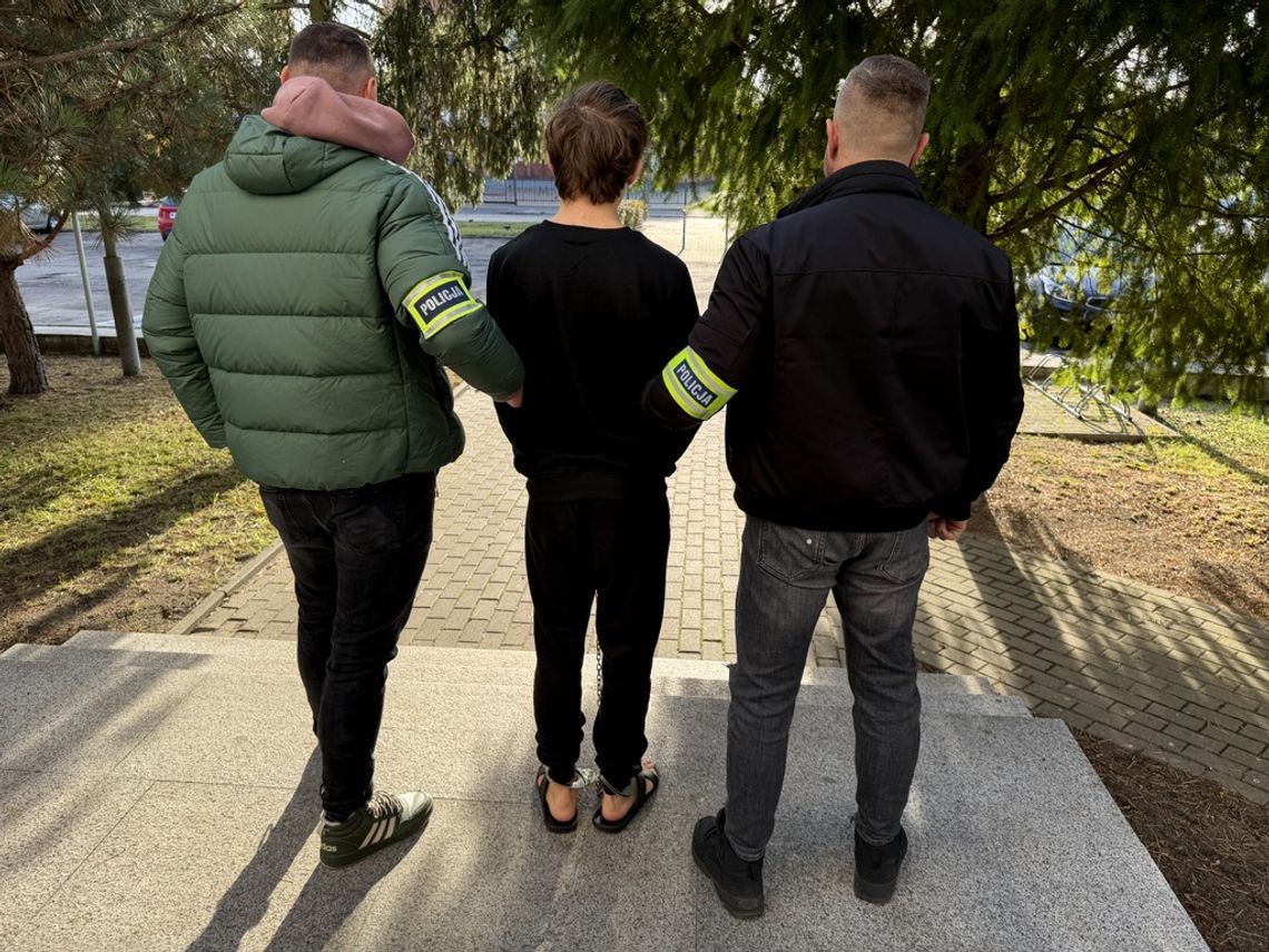 Nożem dźgał chłopaka z podstawówki. Zaatakował w sklepie Nożem dźgał chłopaka z podstawówki. Zaatakował w sklepie