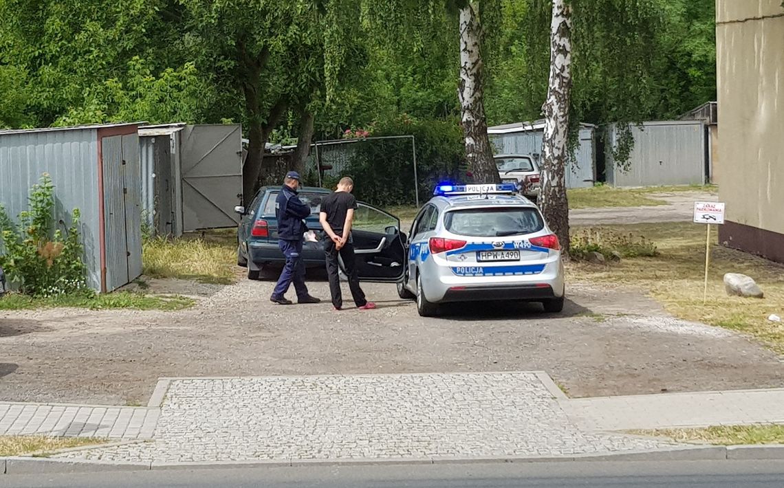 Usłyszał policyjnego "koguta" i musiał się zatrzymać [ZDJĘCIA]