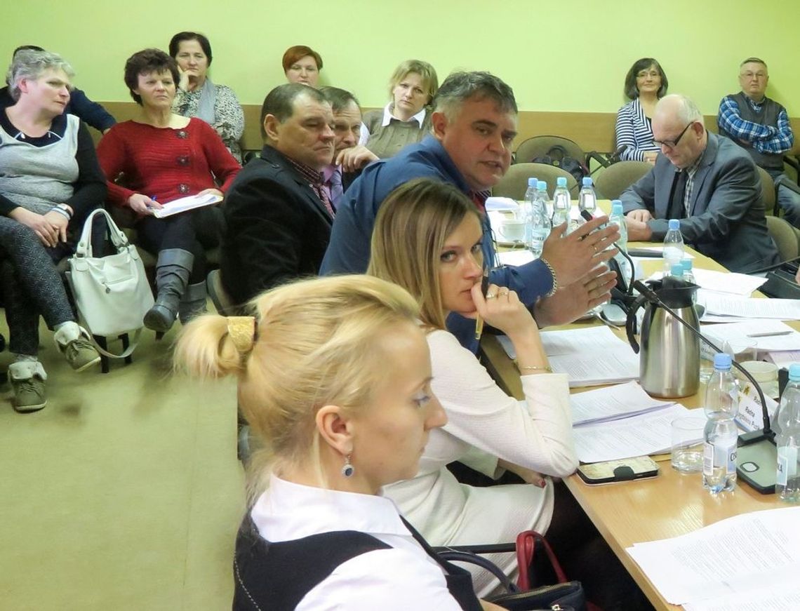 Ustalą opłaty za śmieci i zajmą się świetlicami