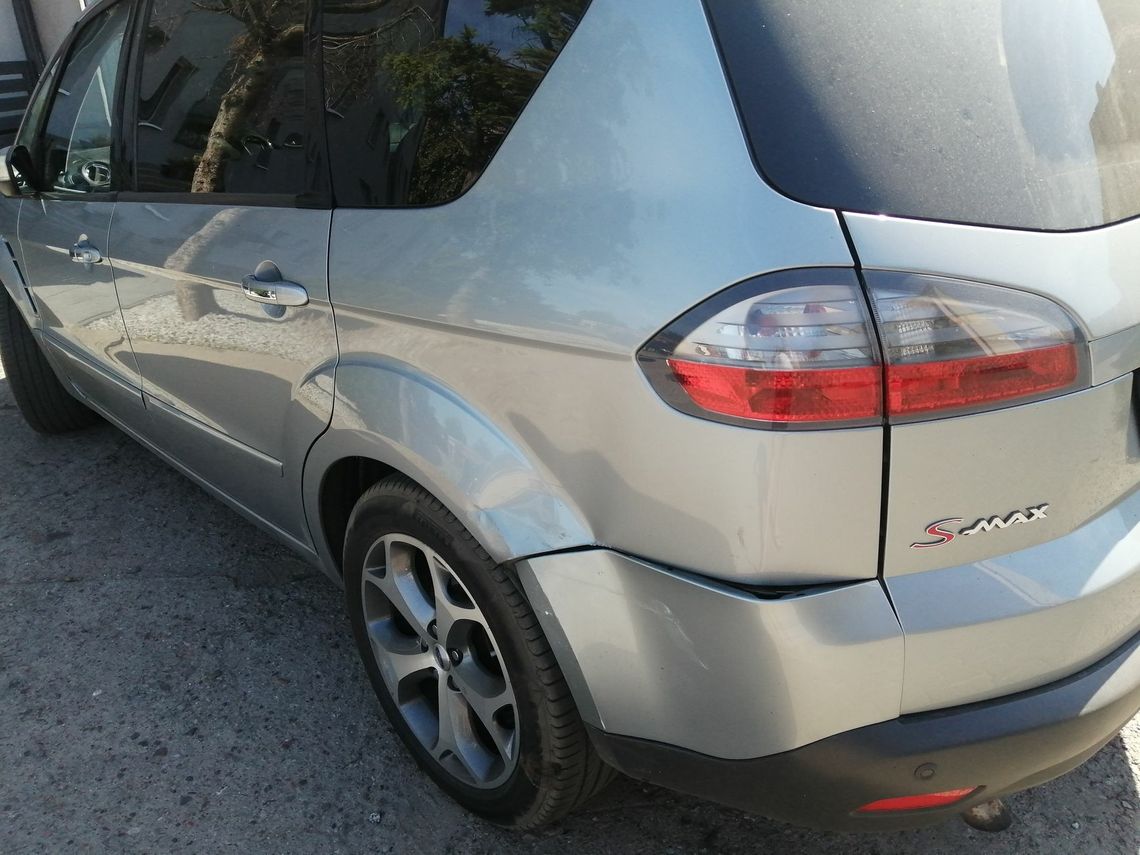 Uszkodzono mi auto zaparkowane przy ul. Chrobrego. Czy ktoś to widział?