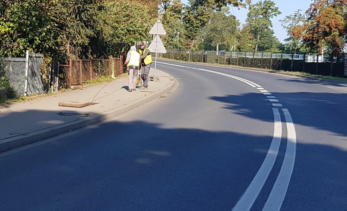 Uwaga! Ciągną kable