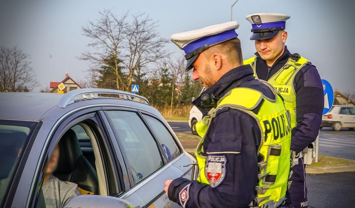Uwaga! Nietrzeźwi kierowcy na drogach Uwaga! Nietrzeźwi kierowcy na drogach