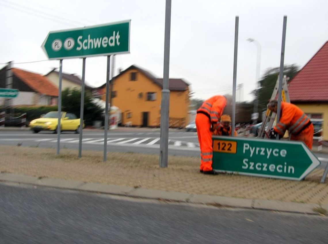 Uwaga roboty na drodze Uwaga roboty na drodze