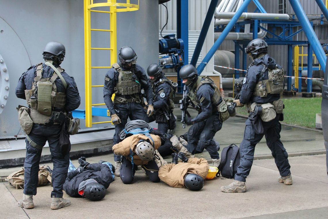 W akcji brali udział kontrterroryści i gryfińska policja