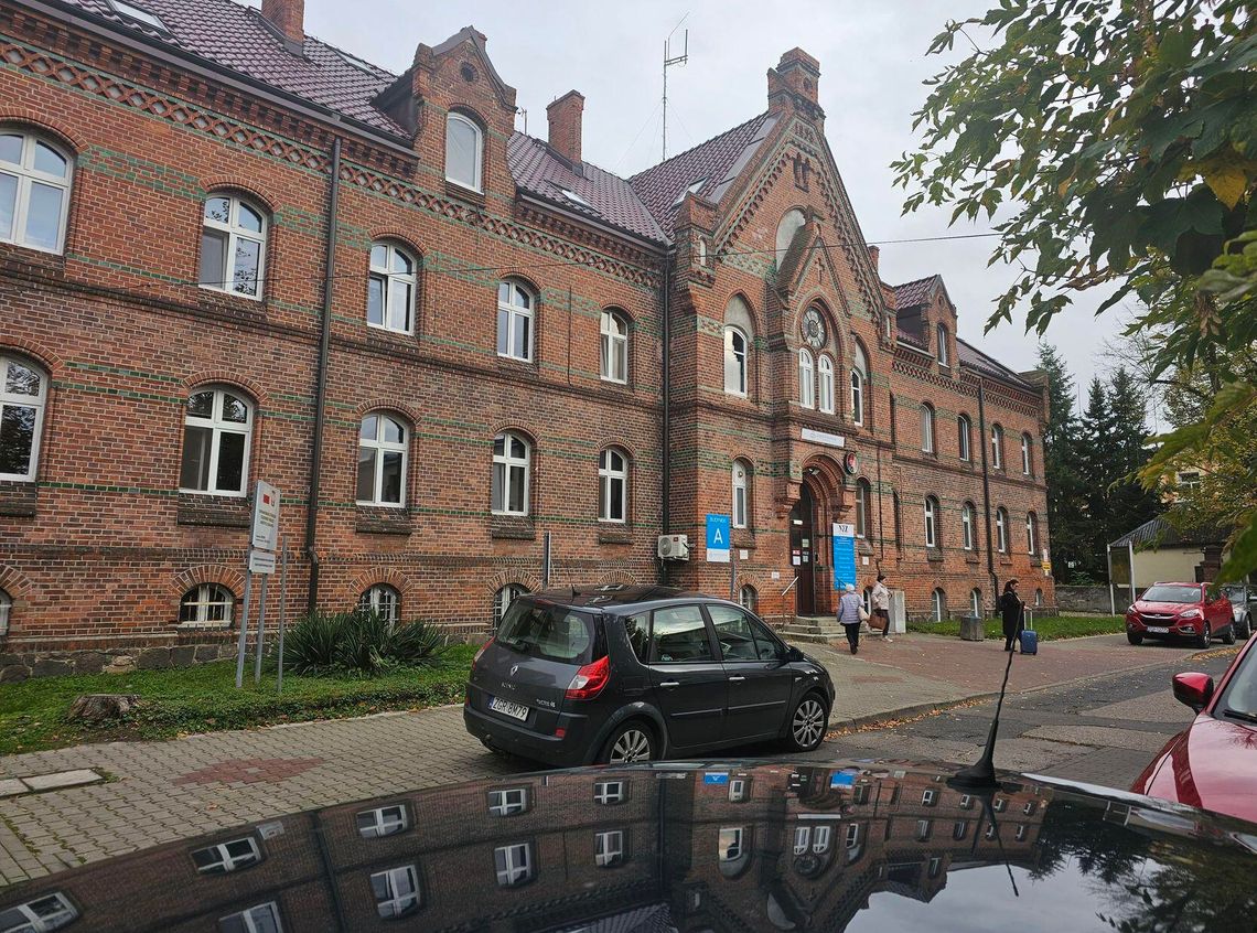 W Gryfinie staną bramki przed wejściem do szpitala? Ratownicy w kamizelkach nożoodpornych? W Gryfinie staną bramki przed wejściem do szpitala? Ratownicy w kamizelkach nożoodpornych?