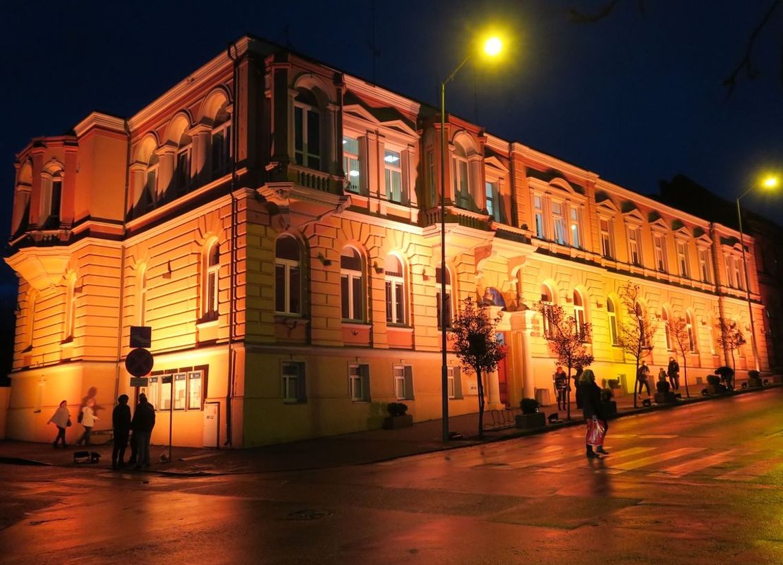 W kolorach Zalando świeci UMiG w Gryfinie