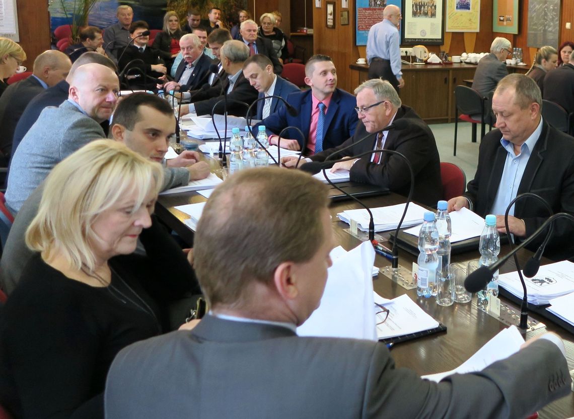 W nagrodę zrobili go przewodniczącym W nagrodę zrobili go przewodniczącym