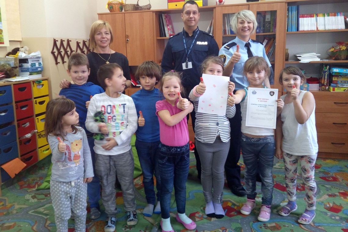 W niektórych szkołach już byli, a do kolejnych przyjadą porozmawiać o feriach W niektórych szkołach już byli, a do kolejnych przyjadą porozmawiać o feriach