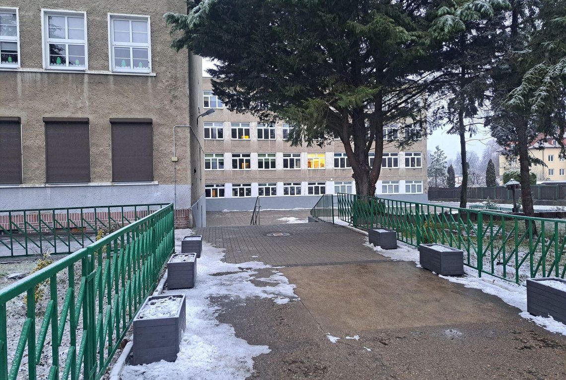 W powiecie gryfińskim zawieszono zajęcia dla uczniów i przedszkolaków. Piekielnie śliskie oblicze zimy