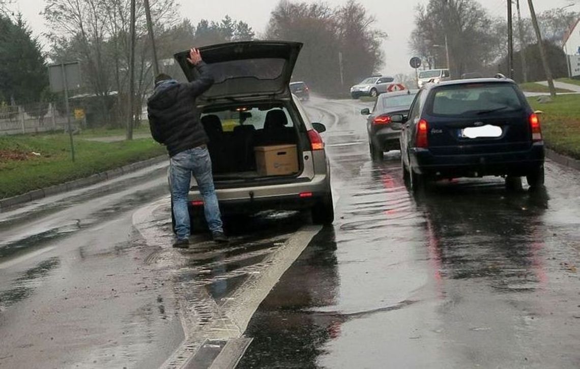 W tym samym miejscu kolejna kolizja. Policja apeluje o ostrożność W tym samym miejscu kolejna kolizja. Policja apeluje o ostrożność