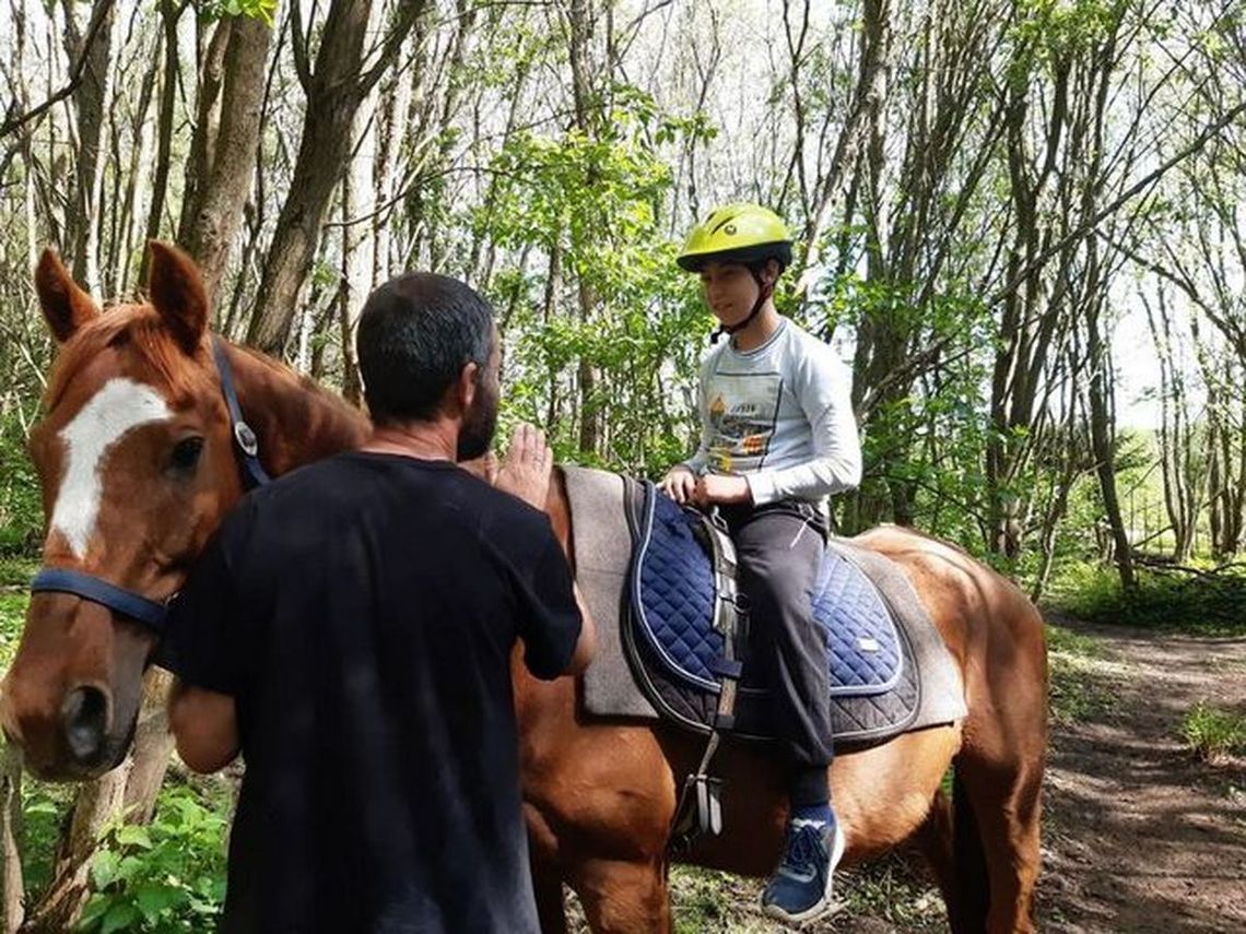 W Wierzbowym Lesie jeździli konno i zaprzyjaźnili się z dzikiem Stefanem [FOTO]