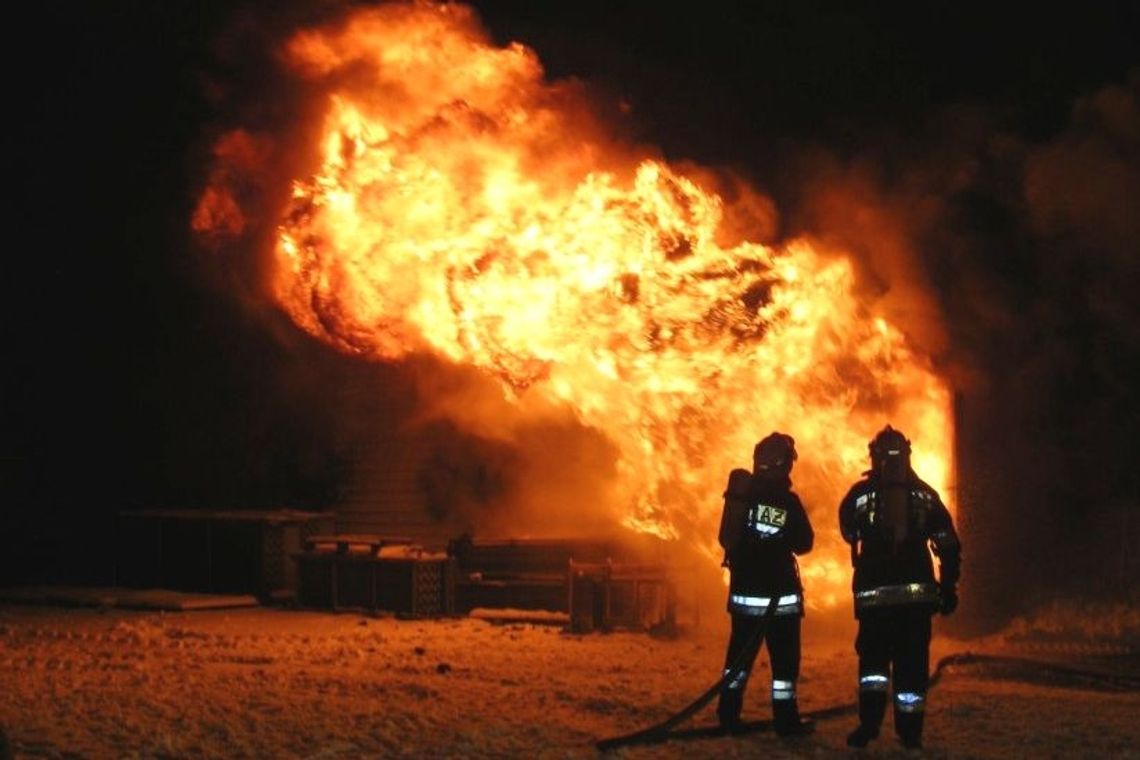 W Wigilię płonęły szopa i barak