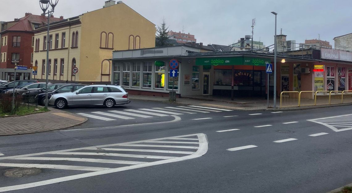 W Żabce ciemno. Zabrakło prądu? W Żabce ciemno. Zabrakło prądu?