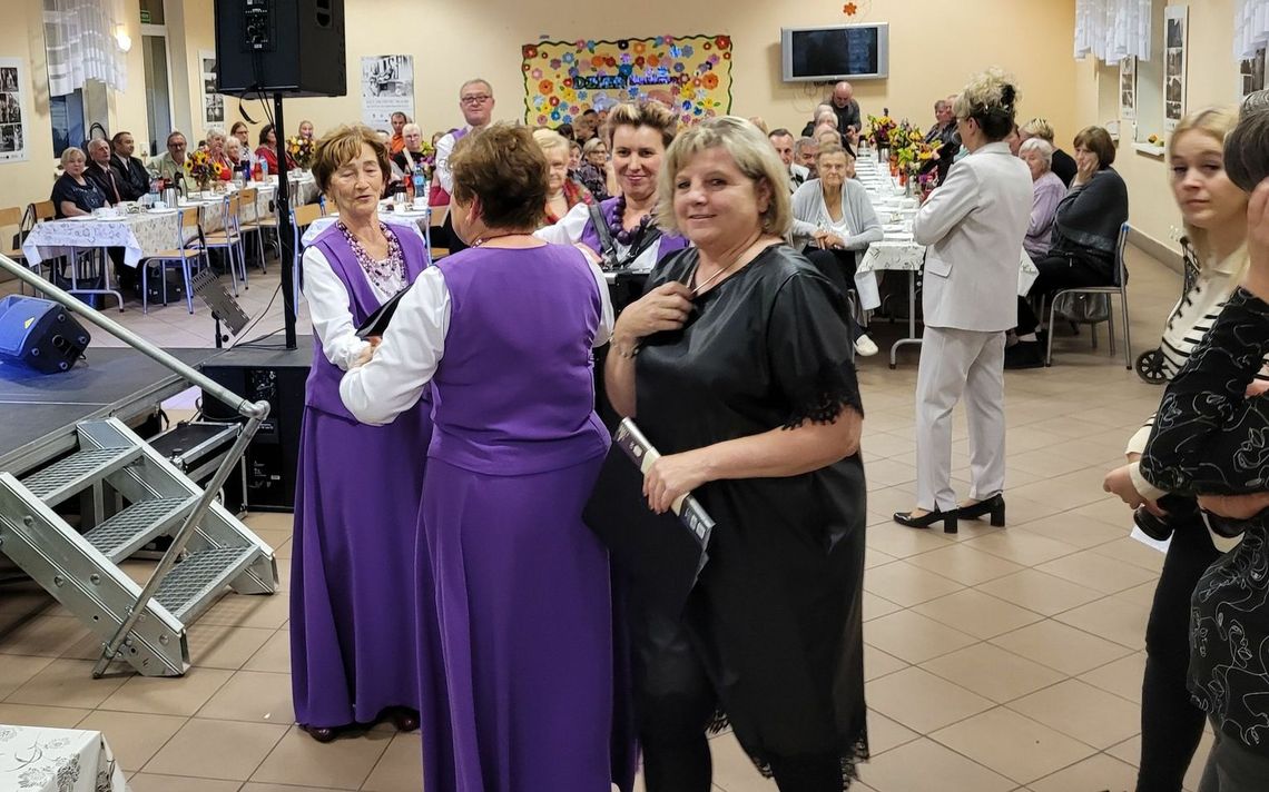 Wesele bez pary młodej! Wyjątkowe święto seniorów z atrakcjami Wesele bez pary młodej! Wyjątkowe święto seniorów z atrakcjami