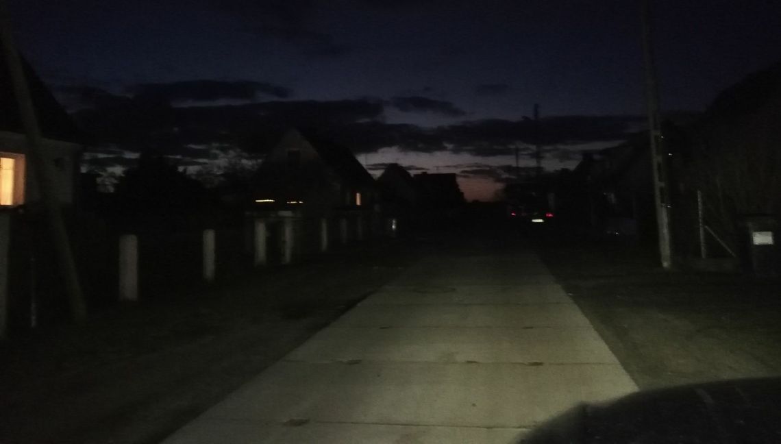 Widzę na ulicach ciemność! - skarży się czytelnik Widzę na ulicach ciemność! - skarży się czytelnik