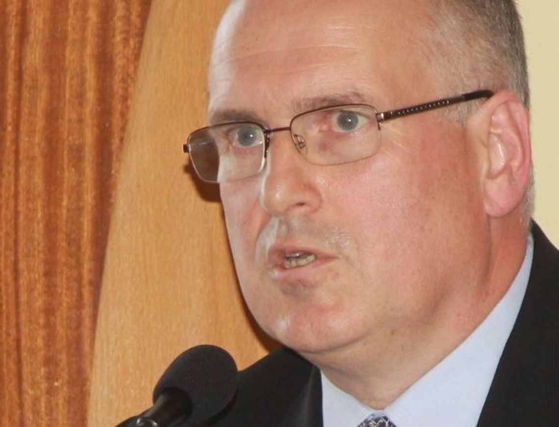 Wie, ale na razie nie powie Wie, ale na razie nie powie