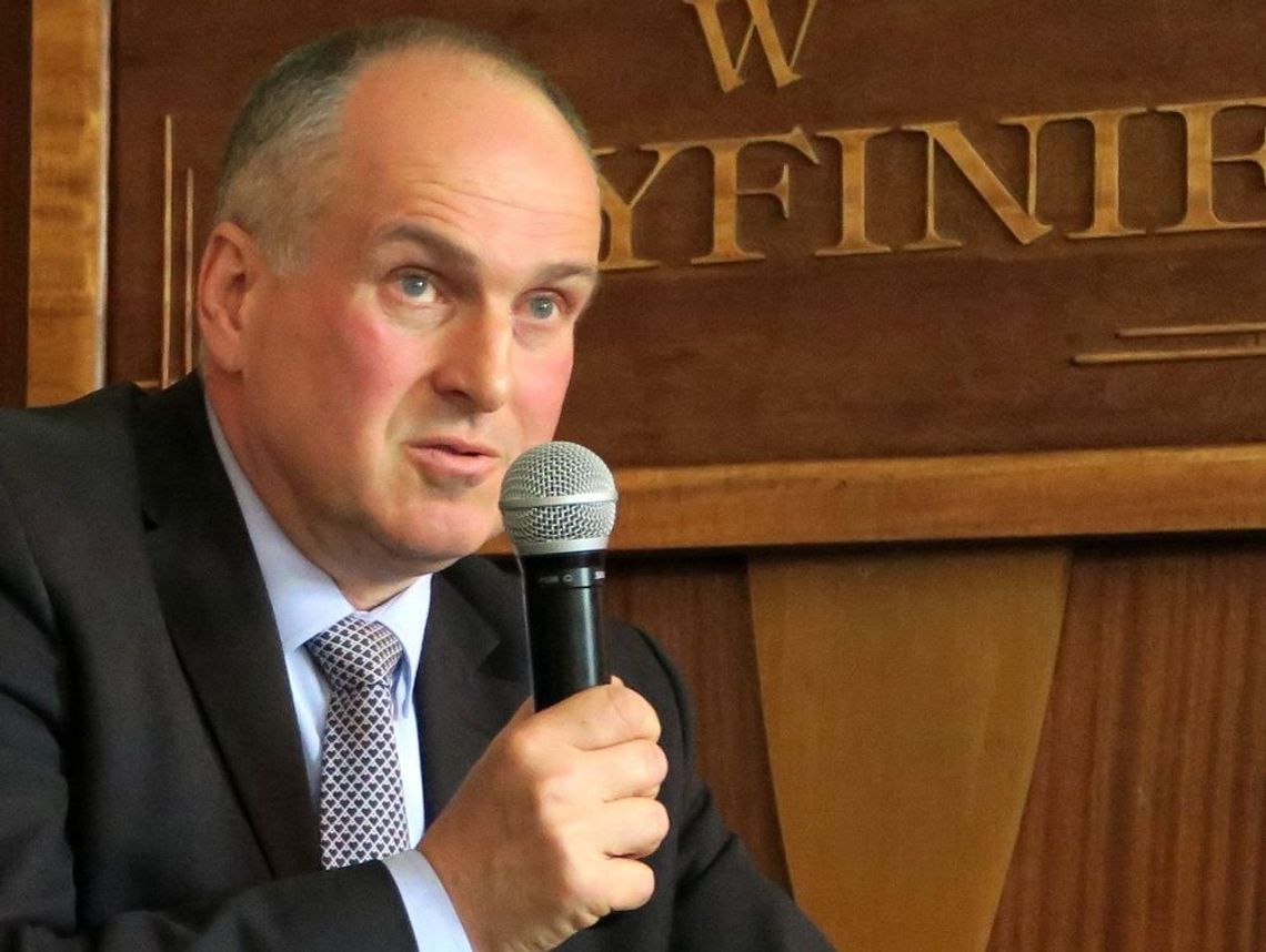 Więcej pieniędzy dla urzędników Więcej pieniędzy dla urzędników