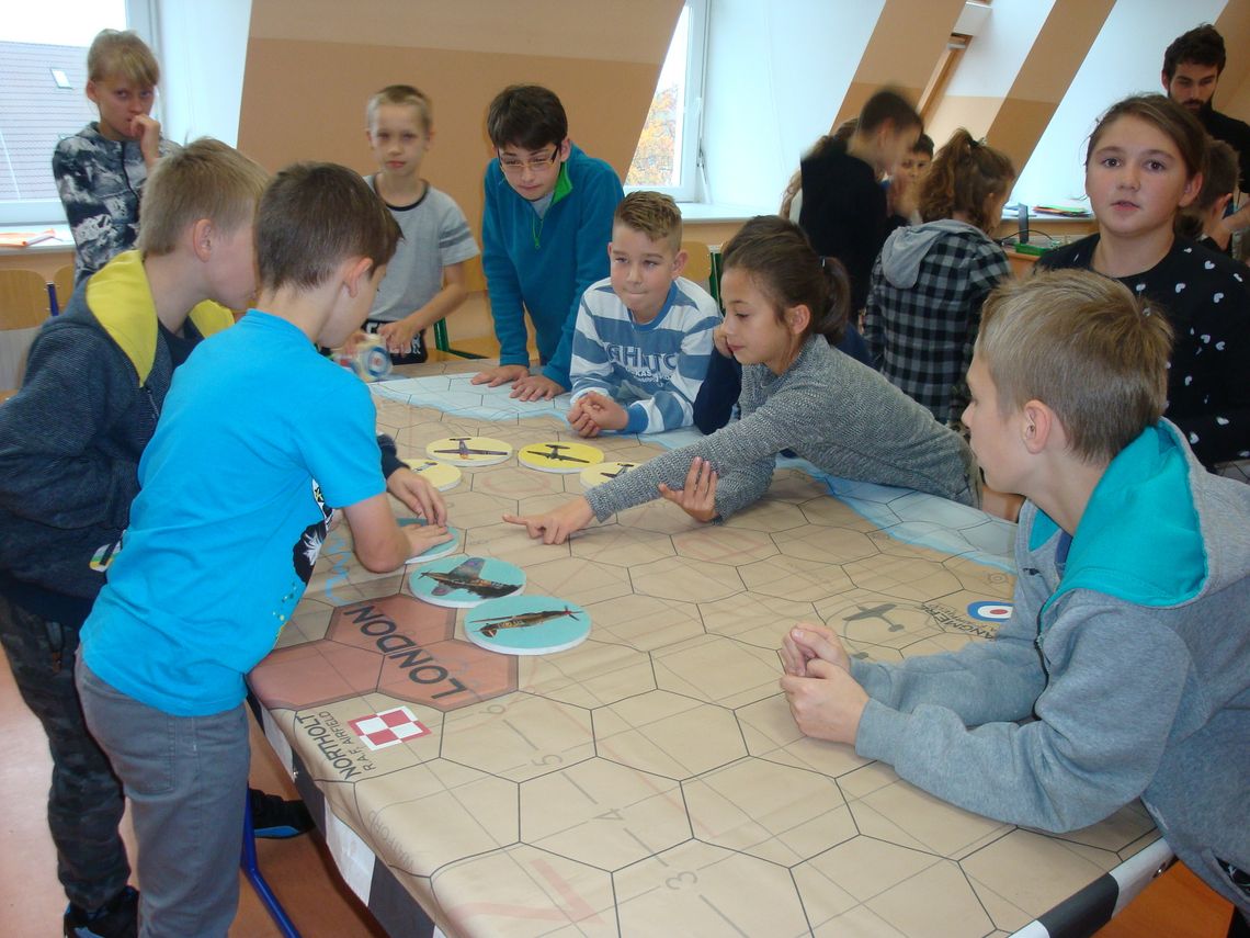 Wielka gra zamiast lekcji Wielka gra zamiast lekcji