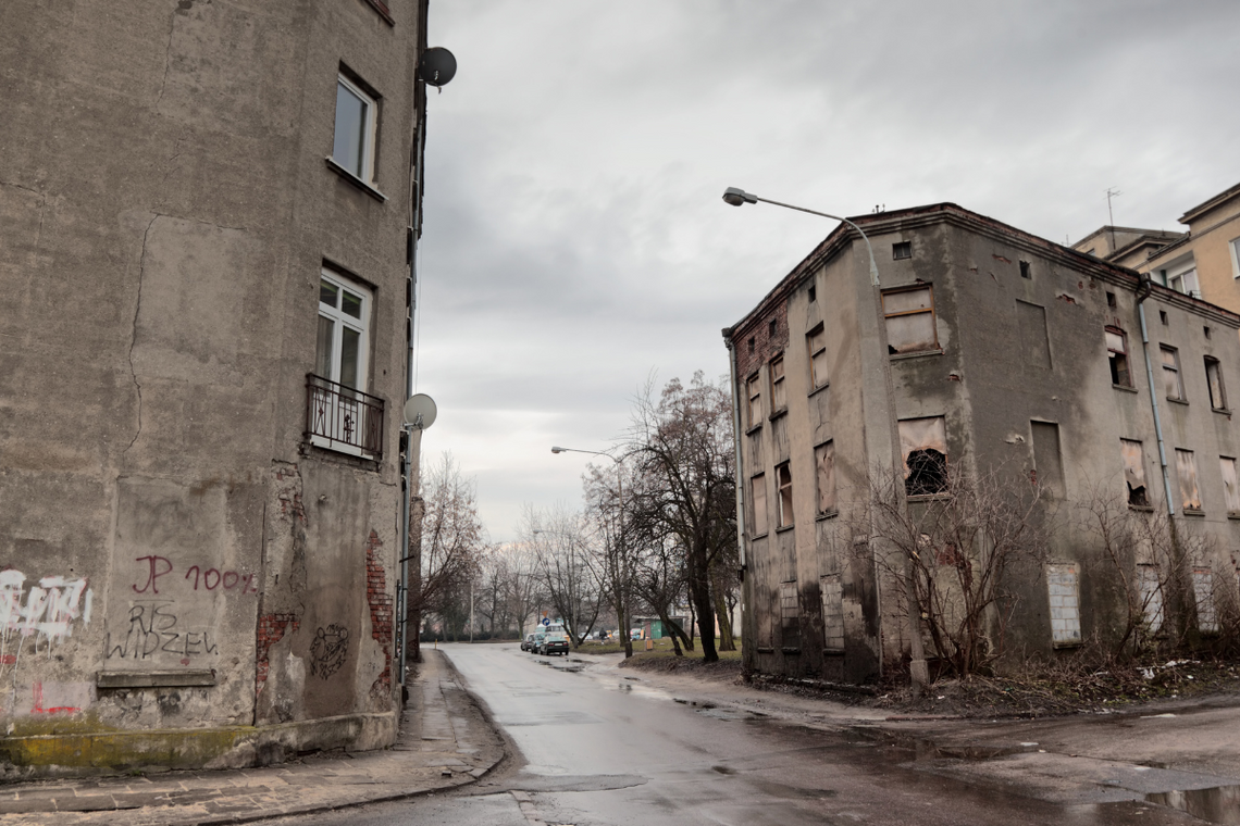 Wielu wciąż żyje w mieszkaniach bez wody i ubikacji