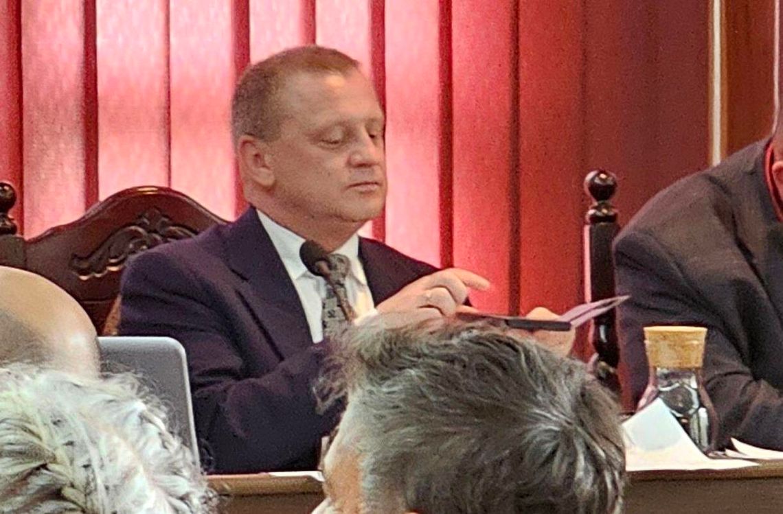 Senioralia będą w weekend, bo wiercił burmistrzowi dziurę w brzuchu Senioralia będą w weekend, bo wiercił burmistrzowi dziurę w brzuchu