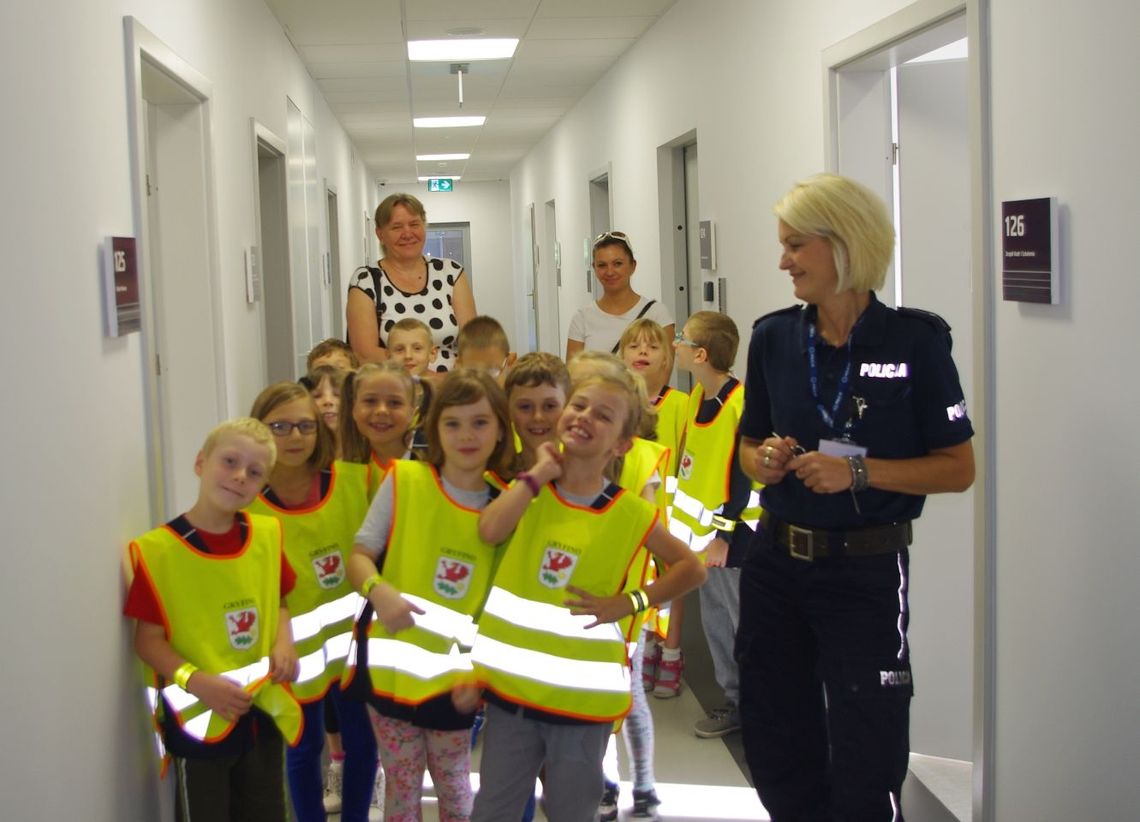 Wizytowali komendę i zadawali pytania Wizytowali komendę i zadawali pytania