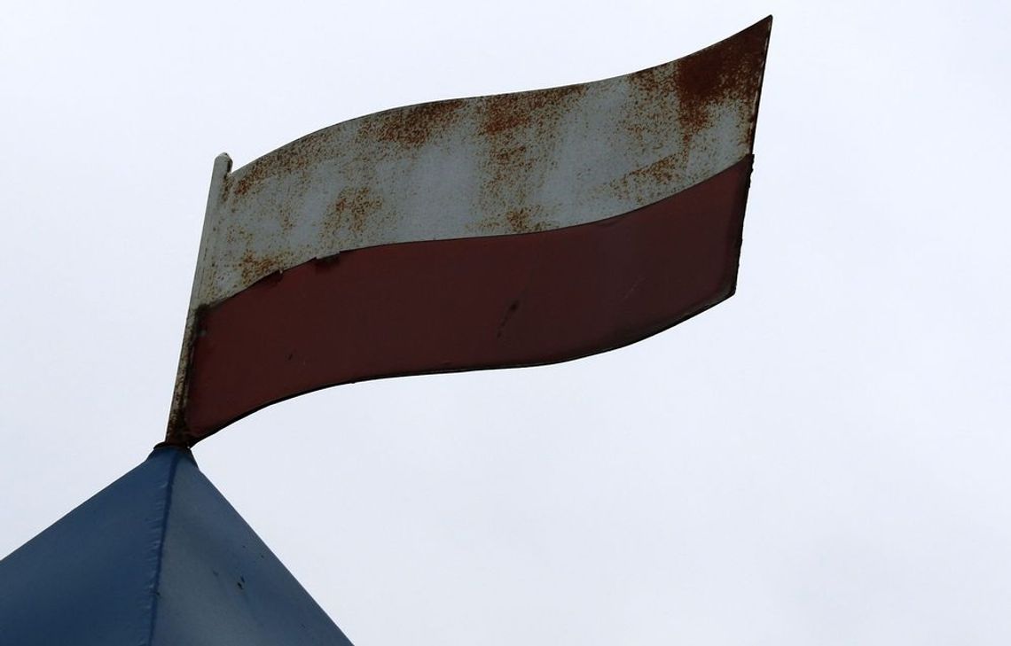 Władze Gryfina nie mają szacunku do barw narodowych? Władze Gryfina nie mają szacunku do barw narodowych?