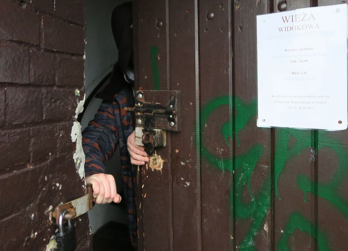 Włamali się do zabytku Włamali się do zabytku