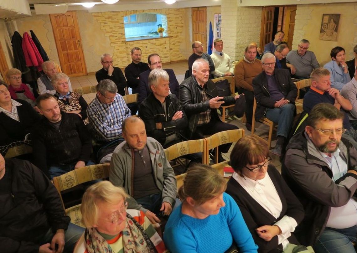 Woda nie będzie droższa, a sędziowie bezkarni - zapewnia poseł Zaremba Woda nie będzie droższa, a sędziowie bezkarni - zapewnia poseł Zaremba