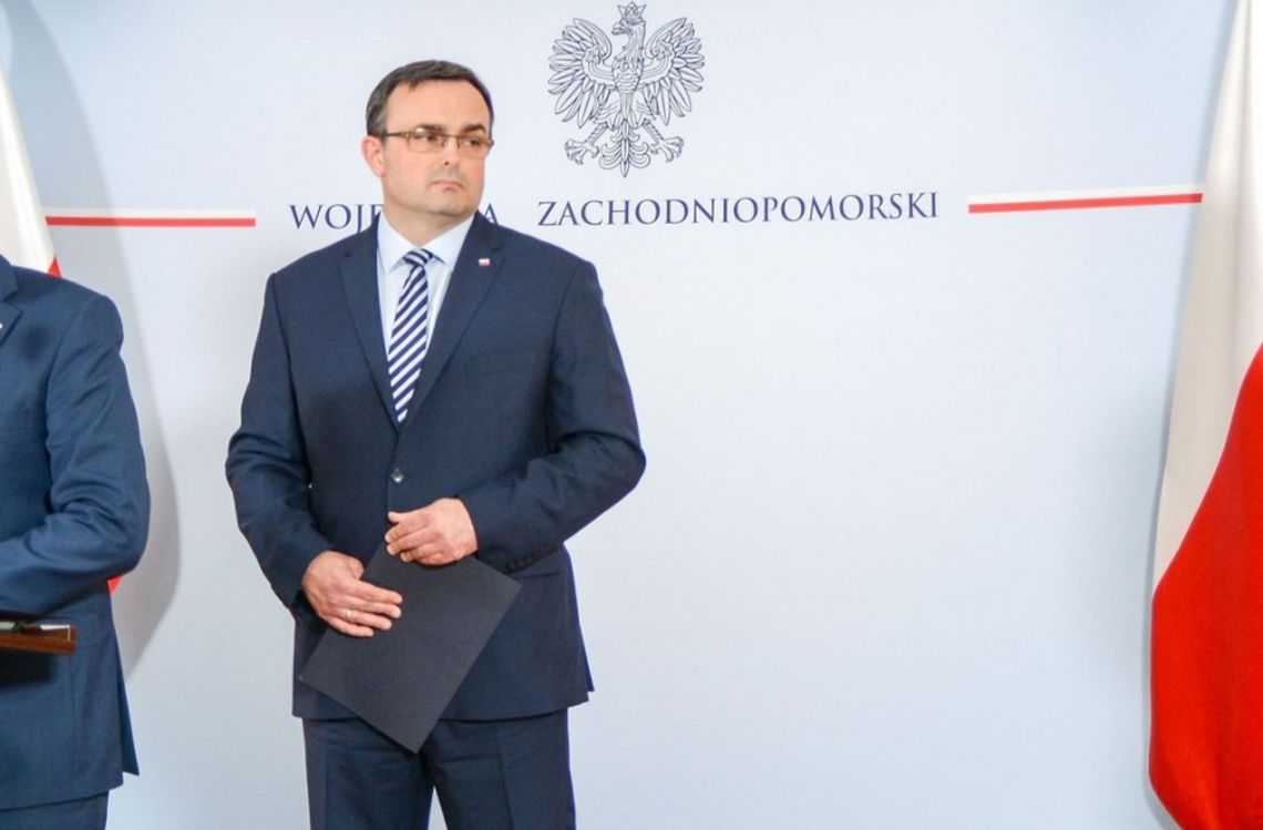 Wojewoda polecił włączyć syreny alarmowe aby uczcić pamięć powstańców warszawskich Wojewoda polecił włączyć syreny alarmowe aby uczcić pamięć powstańców warszawskich