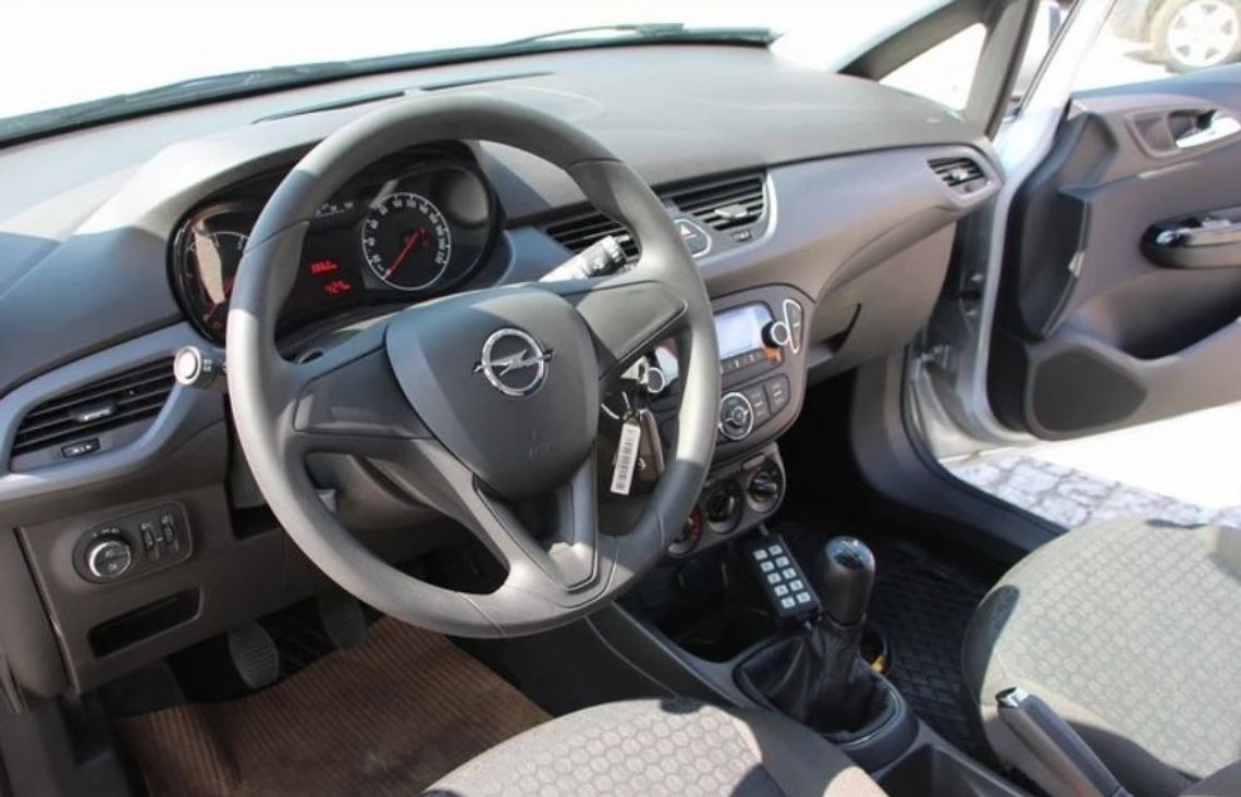 Wpadł na Parkowej. Musiał opuścić auto jako kierowca Wpadł na Parkowej. Musiał opuścić auto jako kierowca