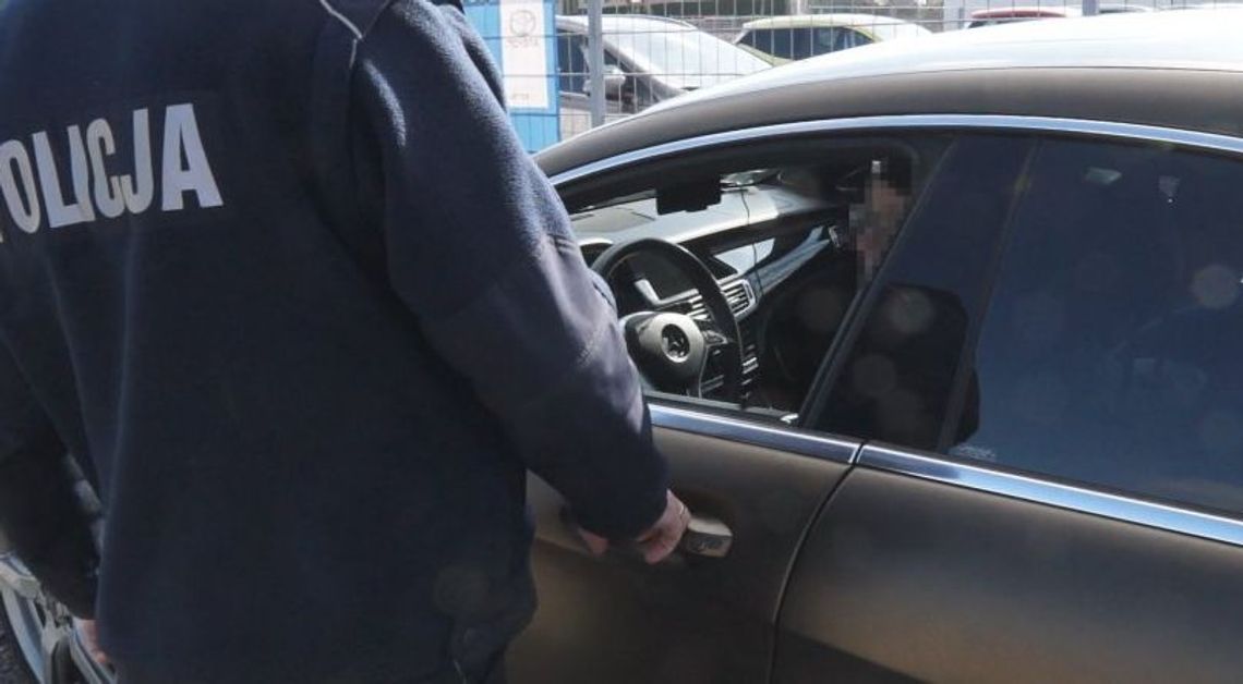 Wpadł w Pniewie w swojej "audicy"