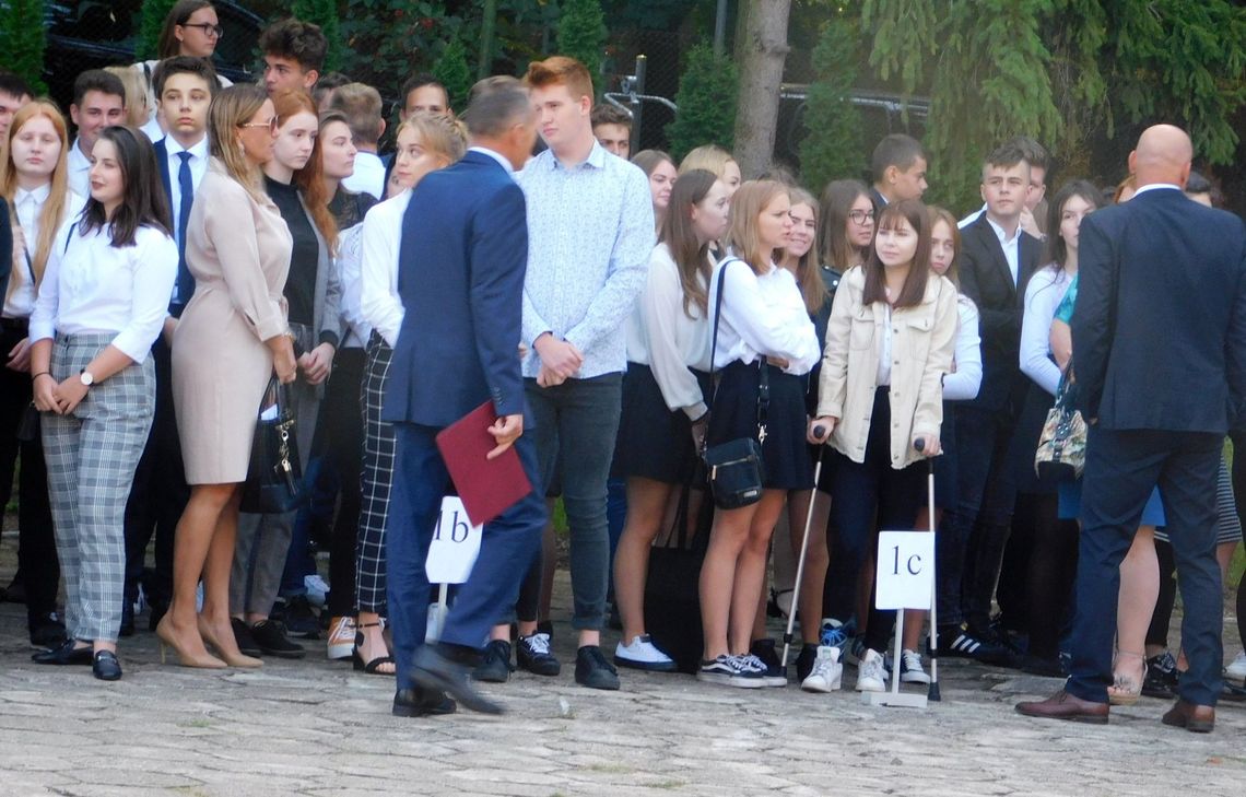 Wrócili do innej szkoły