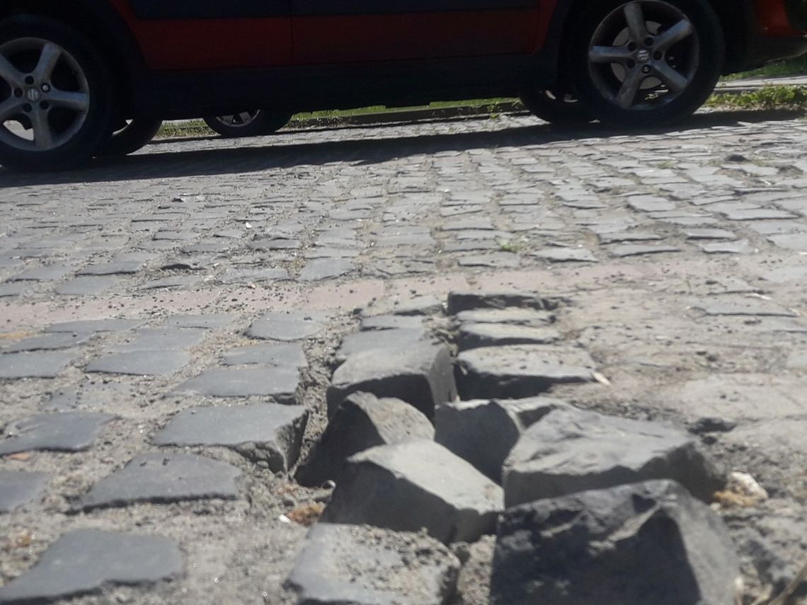 Wskazano nieprawidłowości w pracach wykonanych na parkingu Wskazano nieprawidłowości w pracach wykonanych na parkingu